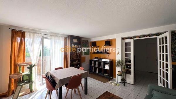Vente
                Appartement53 m² - 2 Pièces -
                    BORDEAUX (33200)