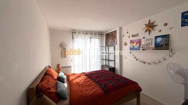 Vente
                Appartement53 m² - 2 Pièces -
                    BORDEAUX (33200)