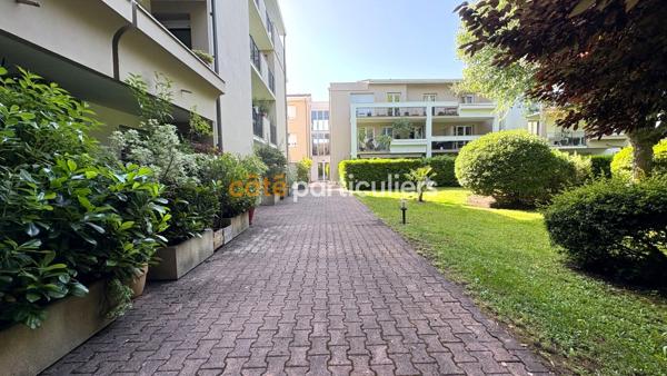 Vente
                Appartement53 m² - 2 Pièces -
                    BORDEAUX (33200)
