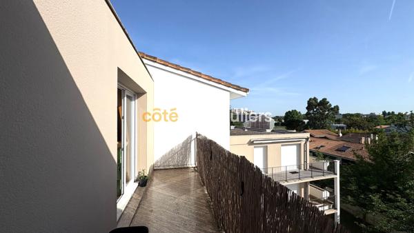 Vente
                Appartement53 m² - 2 Pièces -
                    BORDEAUX (33200)