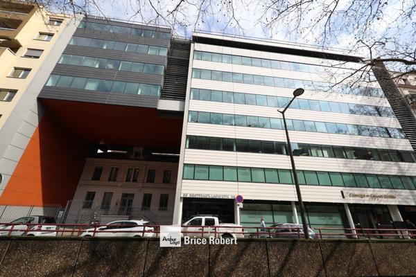 Bureaux à louer lumineux aménagés - Lyon 6ème emplacement stratégique