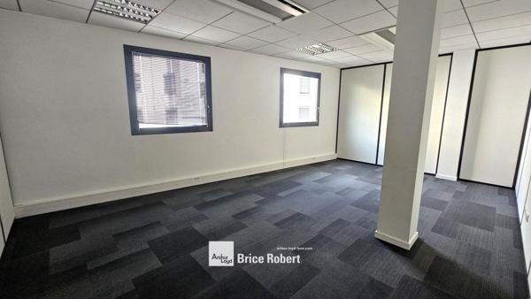 Bureaux à louer lumineux aménagés - Lyon 6ème emplacement stratégique
