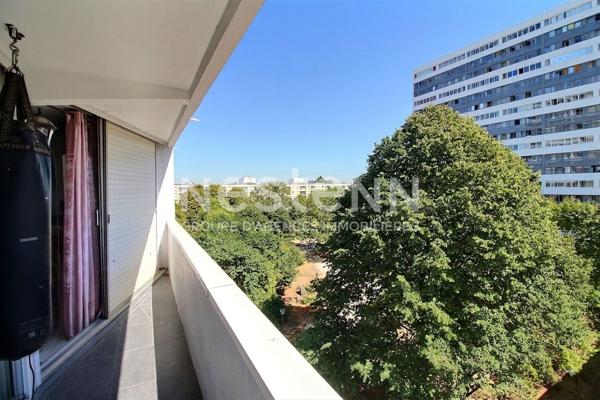 Appartement de 4 pièces à vendre à Massy - Secteur Opéra, avec cave, balcons