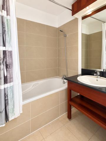STUDIO MEUBLE DE 25,34 m² - AVEC BALCON