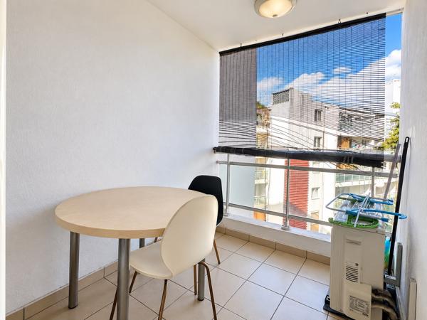 STUDIO MEUBLE DE 25,34 m² - AVEC BALCON