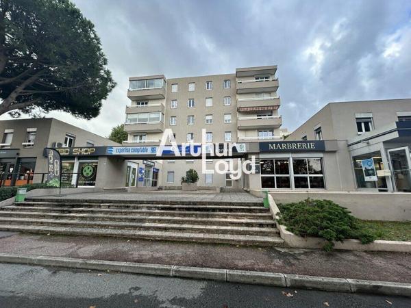 Bureaux à louer 131 m² - Centre Ville Fréjus
