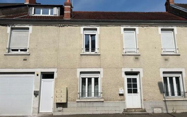 Maison à vendre    16 pièces • 261 m2 Cosne-Cours-sur-Loire