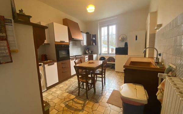 Maison à vendre    6 pièces •  Chaumard