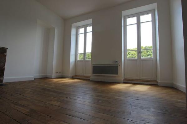 AU COEUR DE QUIMPER, UN BEL APPARTEMENT BOURGEOIS. - A QUIMPER Quimper CENTRE