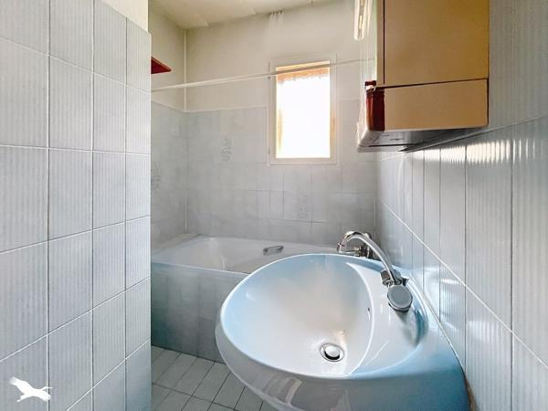 Maison à vendre 45 000 € Oradour-Saint-Genest 4 p 71 m² DPE G