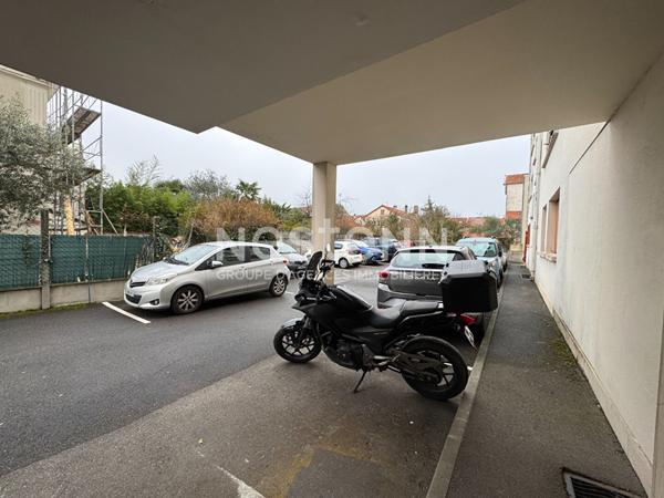 Appartement 2/3 pièce(s) 53 m2 Charentonneau + cave et parking