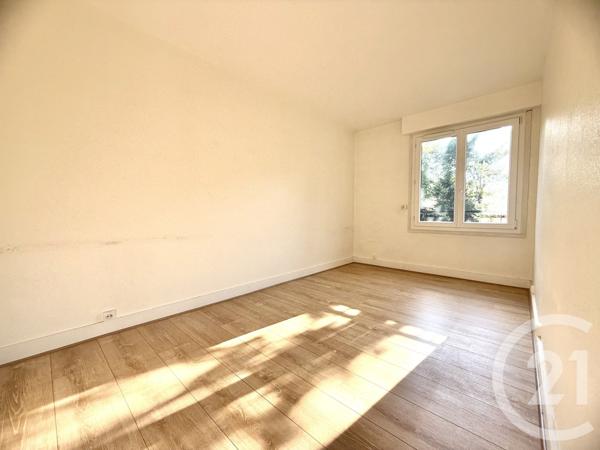 Appartement F5 à vendre  5 pièces - 84,33 m2 MAISONS LAFFITTE - 78