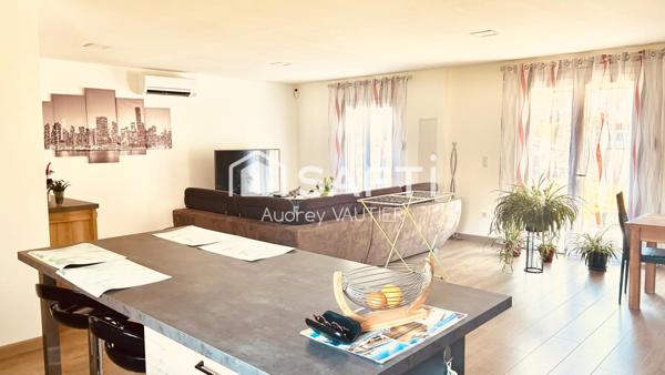 Laissez-vous, séduire par cette maison, pleine de charme ou confort, luminosité et extérieur d’exception, se rencontre pour offrir un cadre de vie idéal