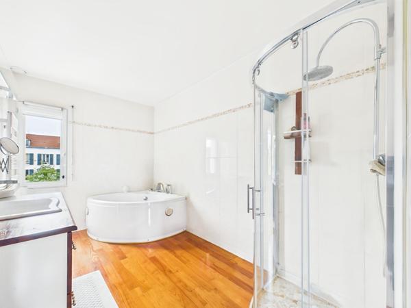 Maison Joinville Le Pont 8 pièce(s) 165 m2