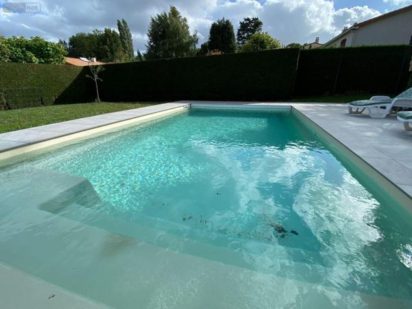 Maison à vendre à Les Herbiers en Vendée (85500), ref : 85013-1090035   
Petit-Bourg