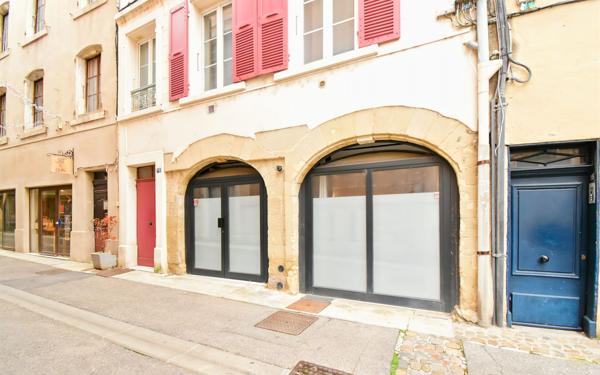 Appartement à vendre    2 pièces • 67 m2 Valence