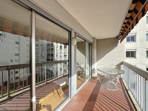 Lyon (69007) T3 83m² + GRAND BALCON + DOUBLE GARAGE (38 m²) Situé à Lyon 7e – Rue Jules Brunard