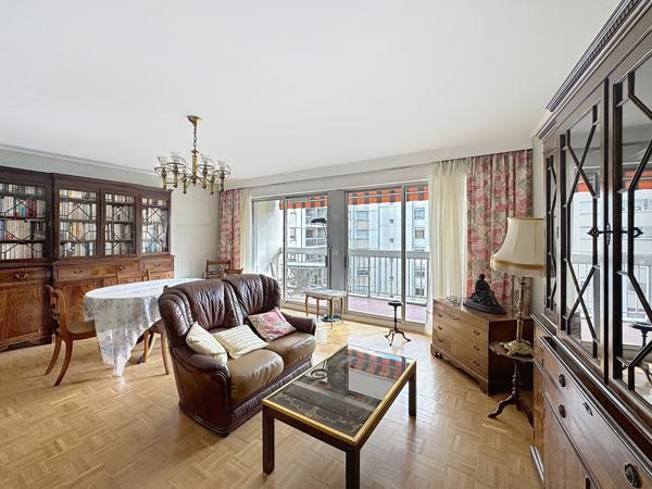 Lyon (69007) T3 83m² + GRAND BALCON + DOUBLE GARAGE (38 m²) Situé à Lyon 7e – Rue Jules Brunard