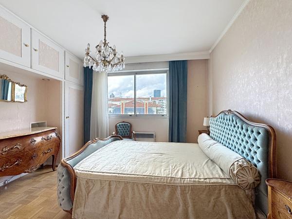 Lyon (69007) T3 83m² + GRAND BALCON + DOUBLE GARAGE (38 m²) Situé à Lyon 7e – Rue Jules Brunard