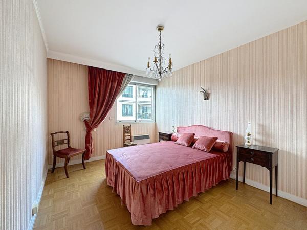 Lyon (69007) T3 83m² + GRAND BALCON + DOUBLE GARAGE (38 m²) Situé à Lyon 7e – Rue Jules Brunard