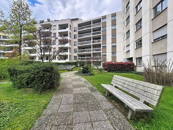 Lyon (69007) T3 83m² + GRAND BALCON + DOUBLE GARAGE (38 m²) Situé à Lyon 7e – Rue Jules Brunard