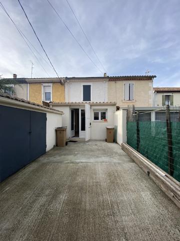 Maison
                                                                                                                                                                                                                                                                                                                        5 pièce(s)                                                                                                                                                                                                          3 chambre(s)                                                                                                                                                                                                          88  m²