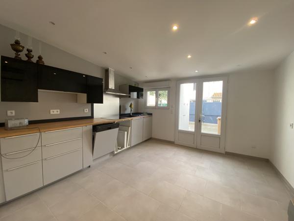 Maison
                                                                                                                                                                                                                                                                                                                        5 pièce(s)                                                                                                                                                                                                          3 chambre(s)                                                                                                                                                                                                          88  m²