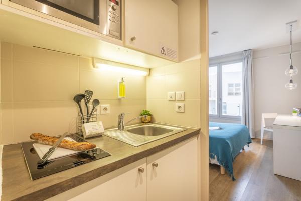 Marseille (13001) Au pied de la Porte d'Aix et du Vieux Port