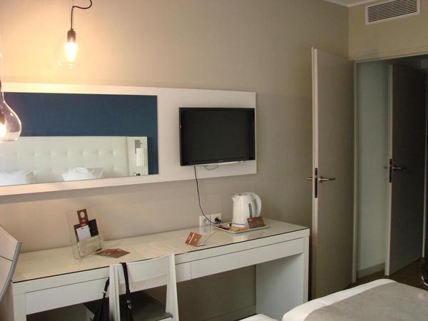 Marseille (13001) Au pied de la Porte d'Aix et du Vieux Port