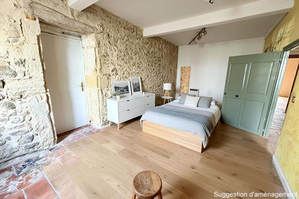 Maison de village de caractère de 220 m² avec jardin