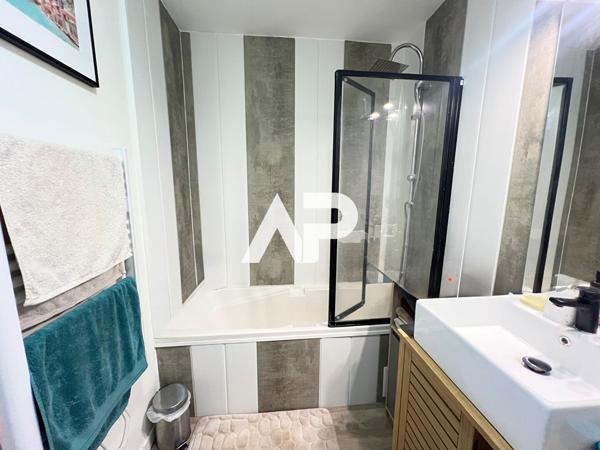 Appartement Beaumont-sur-Oise 2 pièces 47 m2 Loyer 990 €/mois charges comprises **  - Référence  1701