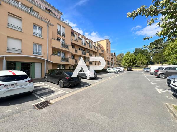 Appartement Beaumont-sur-Oise 2 pièces 47 m2 Loyer 990 €/mois charges comprises **  - Référence  1701