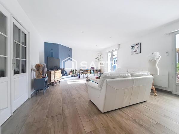 Maison familiale aux beaux volumes en secteur résidentiel
