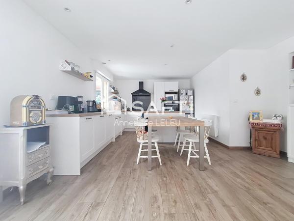Maison familiale aux beaux volumes en secteur résidentiel