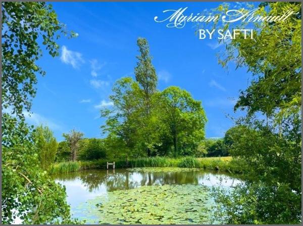 Propriété 2 maisons Grange Puits Etang 2 hectares