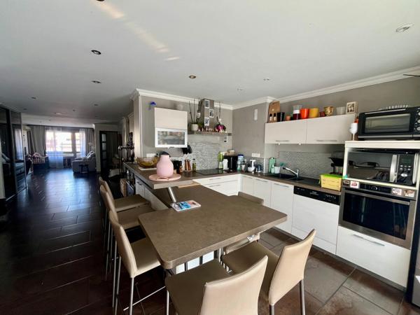 Magnifique F5 rénové par architecte avec garage en sous sol