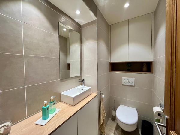 Magnifique F5 rénové par architecte avec garage en sous sol