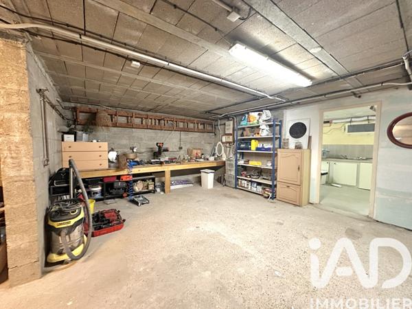 Maison à vendre 7 pièces 182 m² Le Coudray-Montceaux