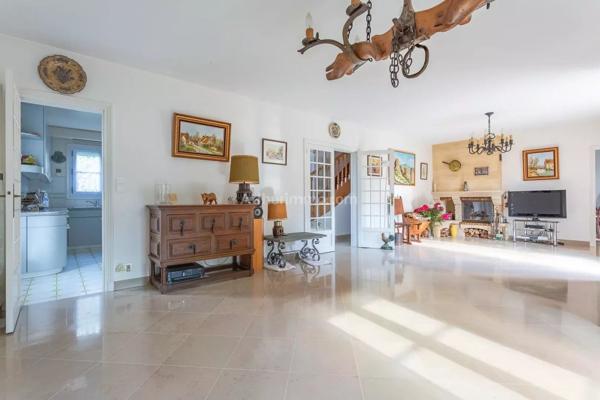 Vente Maison 6 pièces 193 m2 à Montlhéry