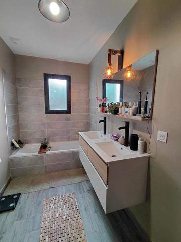 Vente Maison 4 pièces 94 m2 à Pourrières