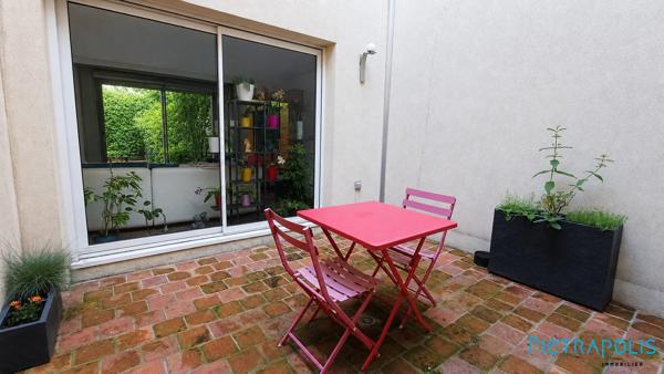 Maison de ville contemporaine  avec jardin et garage