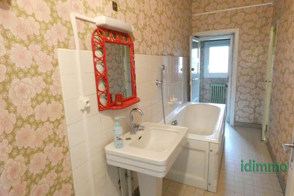 AURILLAC MAISON EN PIERRE Aurillac (15000)