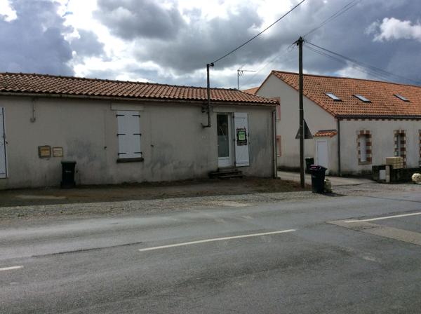MAISON TYPE 2 - LE LOROUX BOTTEREAU - Jardin