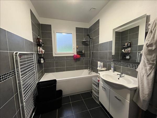 Maison à vendre |  Le Saint |  3 pièces | 84 m²