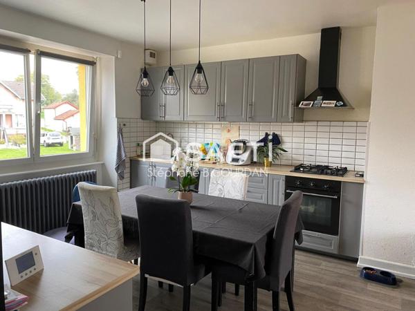 2 Maisons accollées, louées, 243m², Voujeaucourt