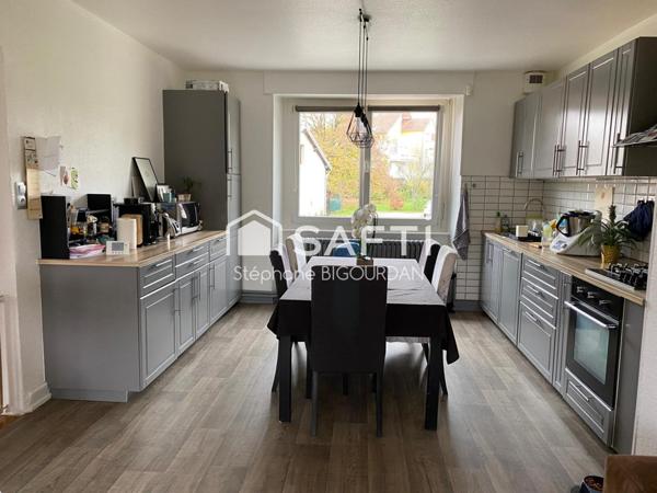 2 Maisons accollées, louées, 243m², Voujeaucourt