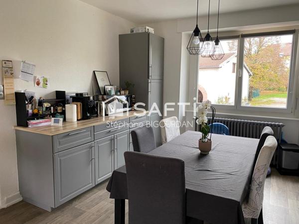 2 Maisons accollées, louées, 243m², Voujeaucourt