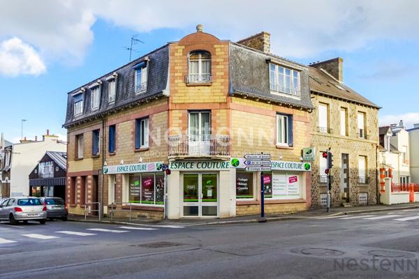 VENTE - LOCAL COMMERCIAL ENTIÈREMENT RÉNOVÉE EMPLACEMENT PREMIUM