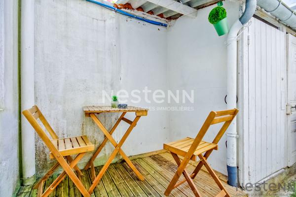 VENTE - LOCAL COMMERCIAL ENTIÈREMENT RÉNOVÉE EMPLACEMENT PREMIUM