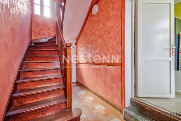 VENTE - LOCAL COMMERCIAL ENTIÈREMENT RÉNOVÉE EMPLACEMENT PREMIUM